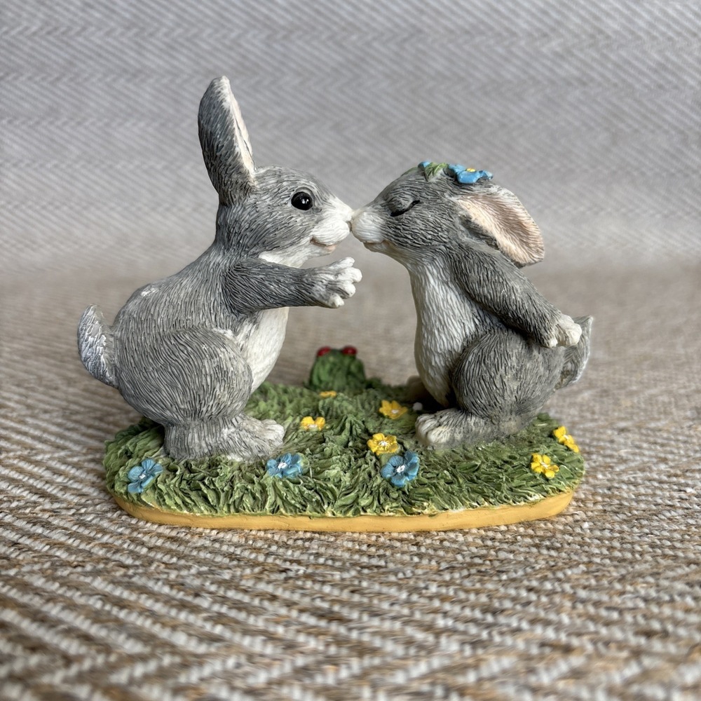 Fitz and Floyd Charming Tails LOVE BLOOMS Rabbit Figurine  87/862